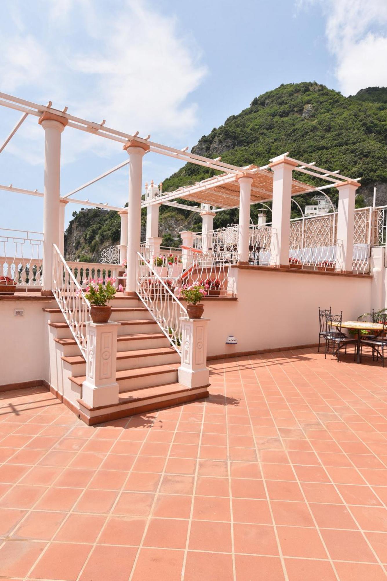 Villa Sunshine Positano Room Exterior foto